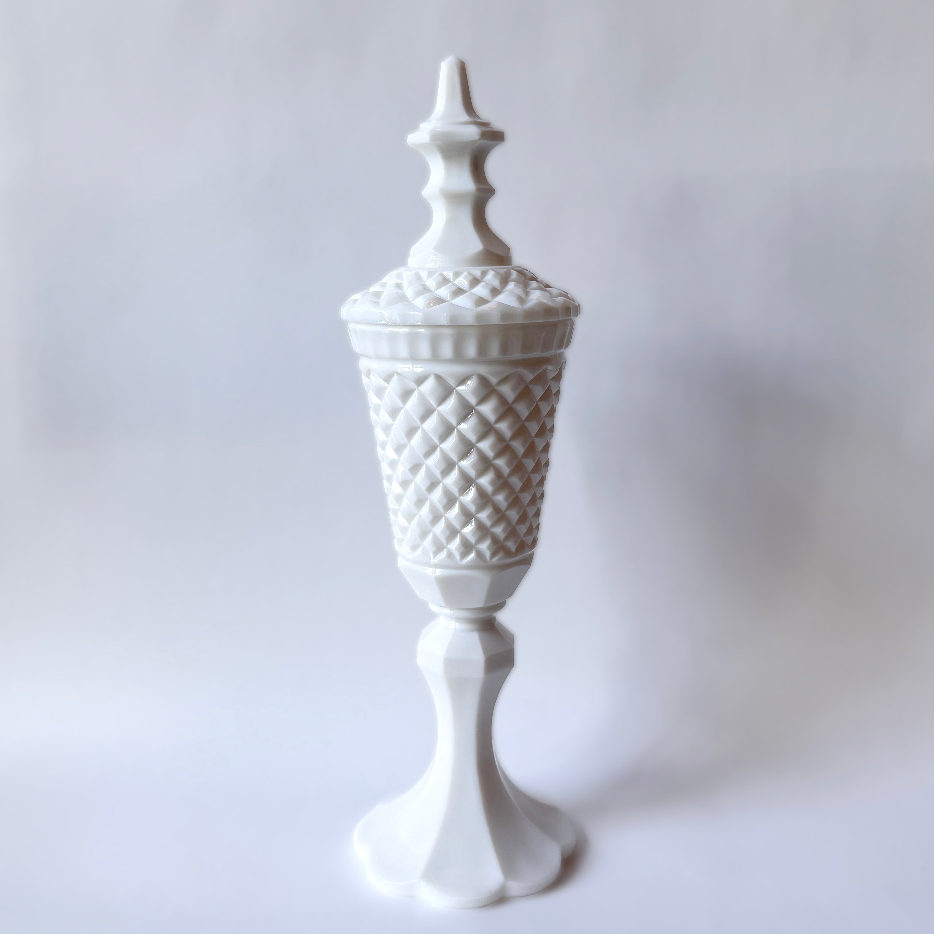 English Diamond Apothecary Luminary