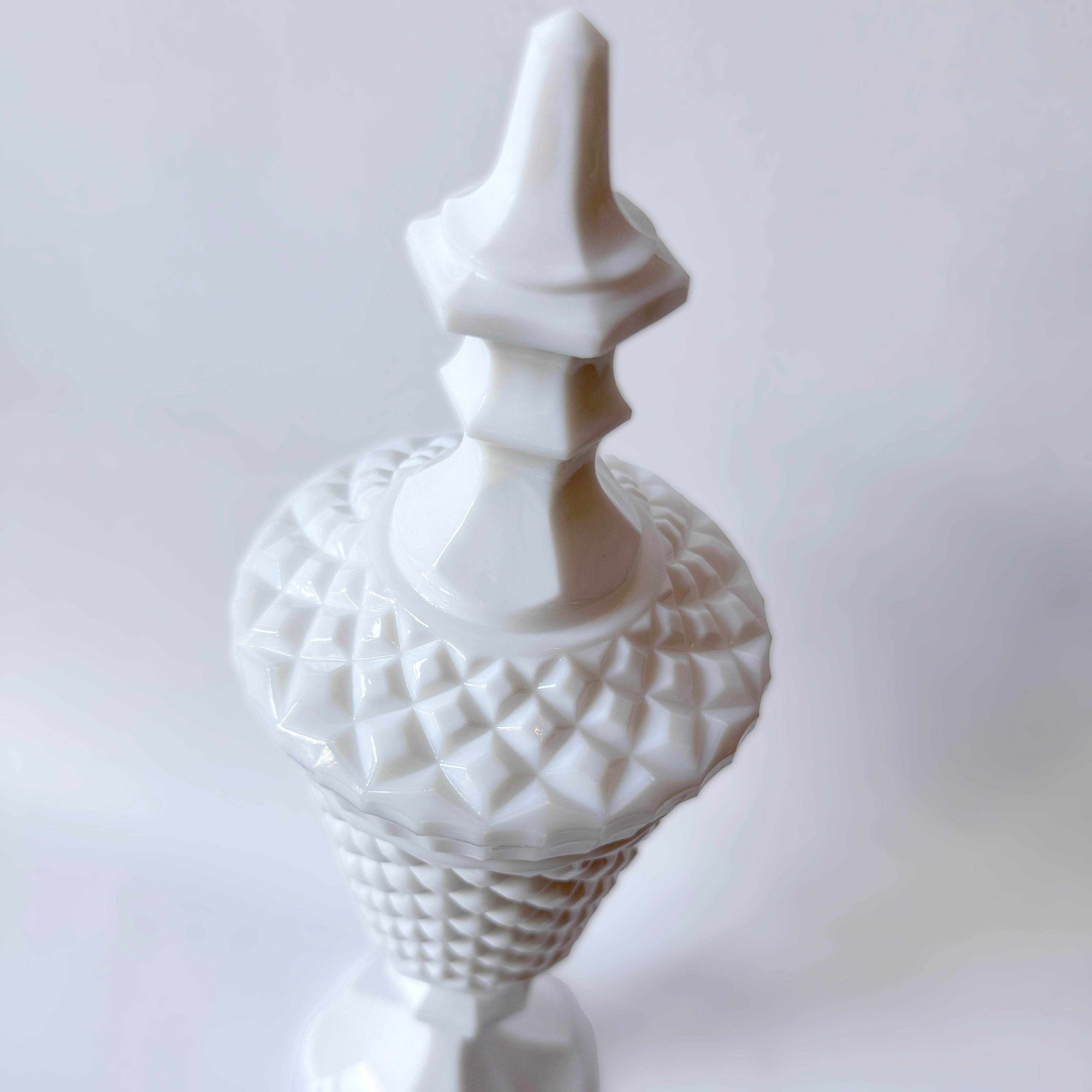 English Diamond Apothecary Luminary