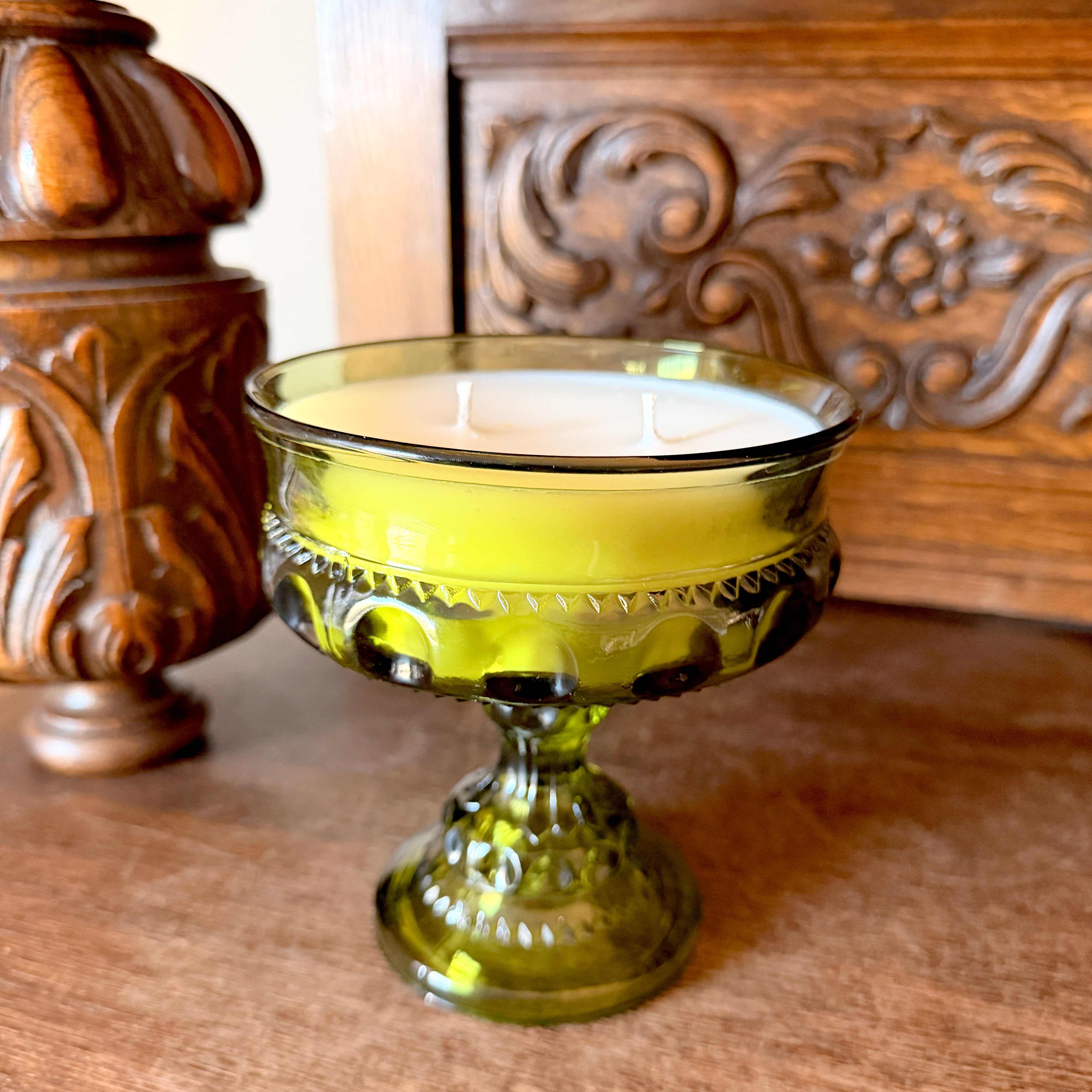 Kings Crown Pedestal