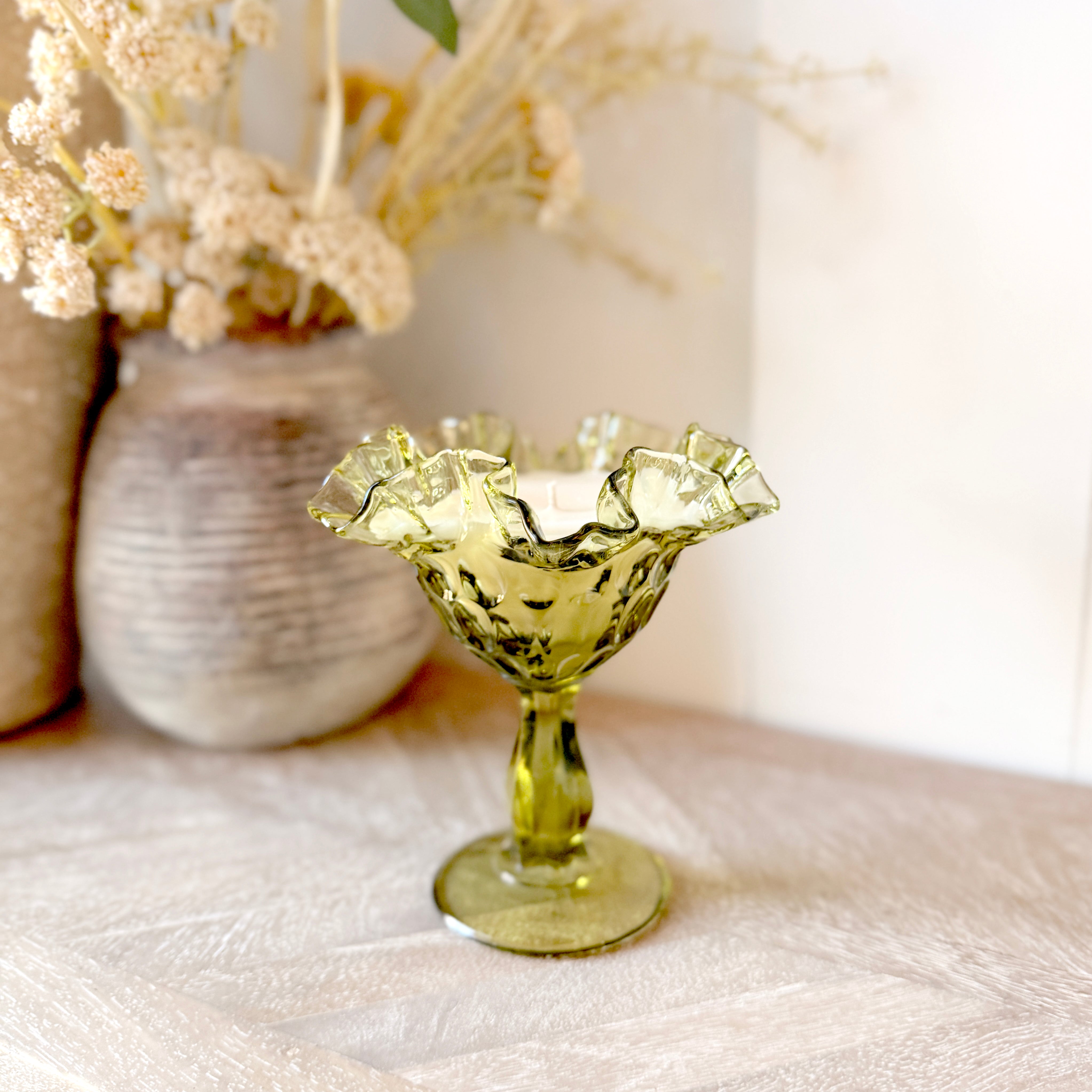 ThumbprintRufflePedestal3_50c3a6b2-e303-421d-805a-9d6c46a5ffa5.jpg